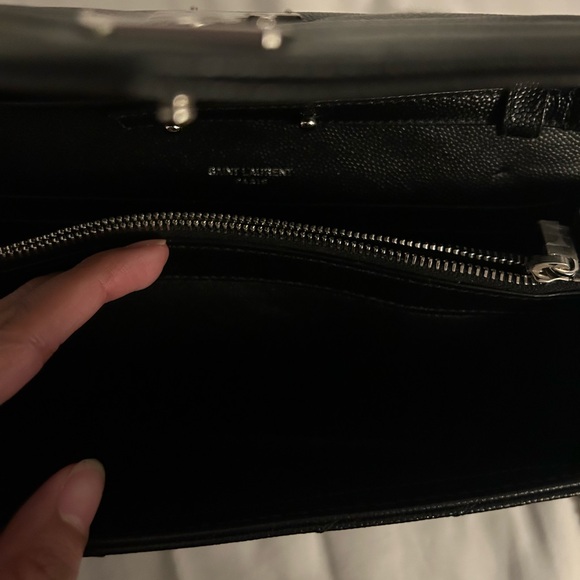 saint laurent cassandre matelasse leather wallet on a chain silver - Picture 10 of 12